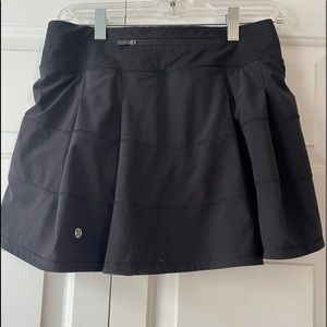 Black lululemon tennis skirt